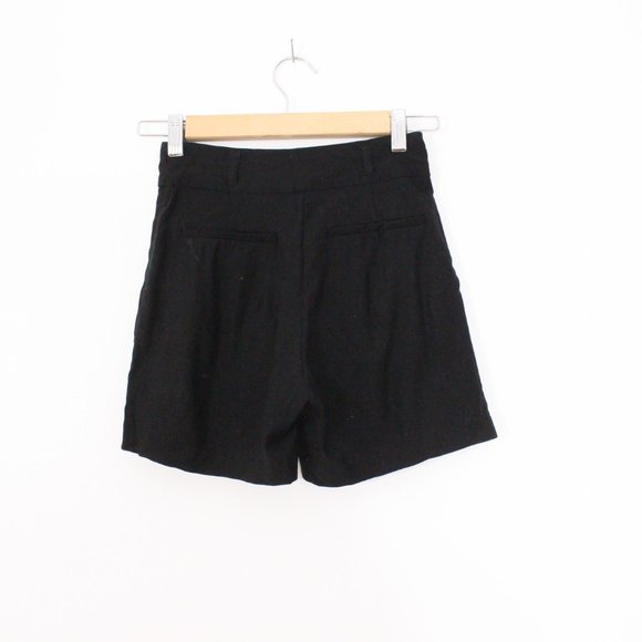*Love & Liberty Black Mid-High Rise Shorts - Picture 5 of 5